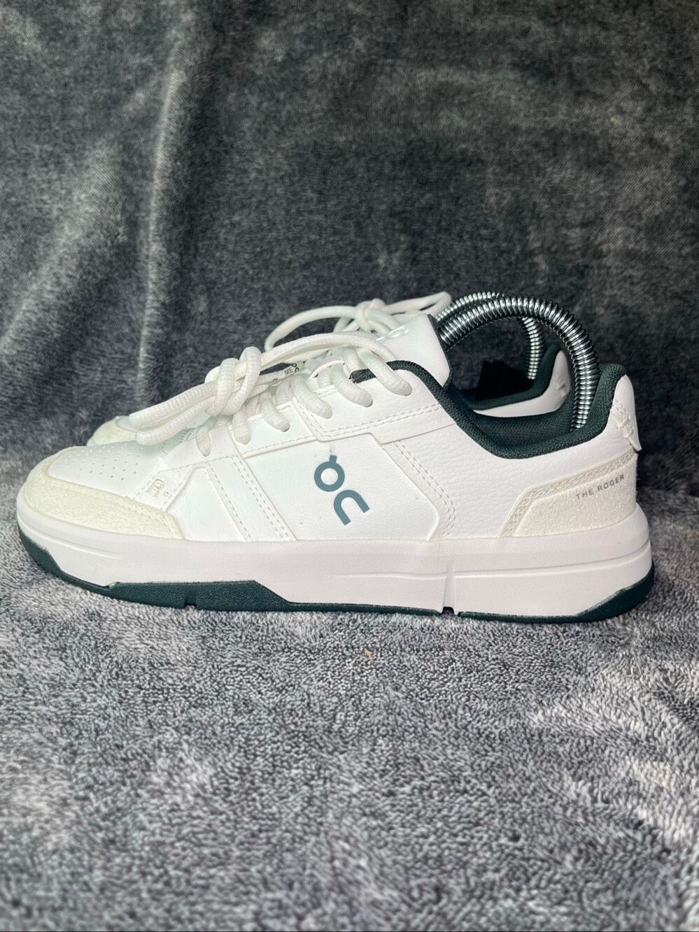 On Cloud THE ROGER Clubhouse White Dark Green Women's Sneakers Size 6 US